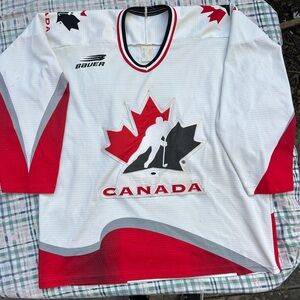 Vintage Bauer 1996 #77 Team Canada Olympics Hockey Jersey
Size Large